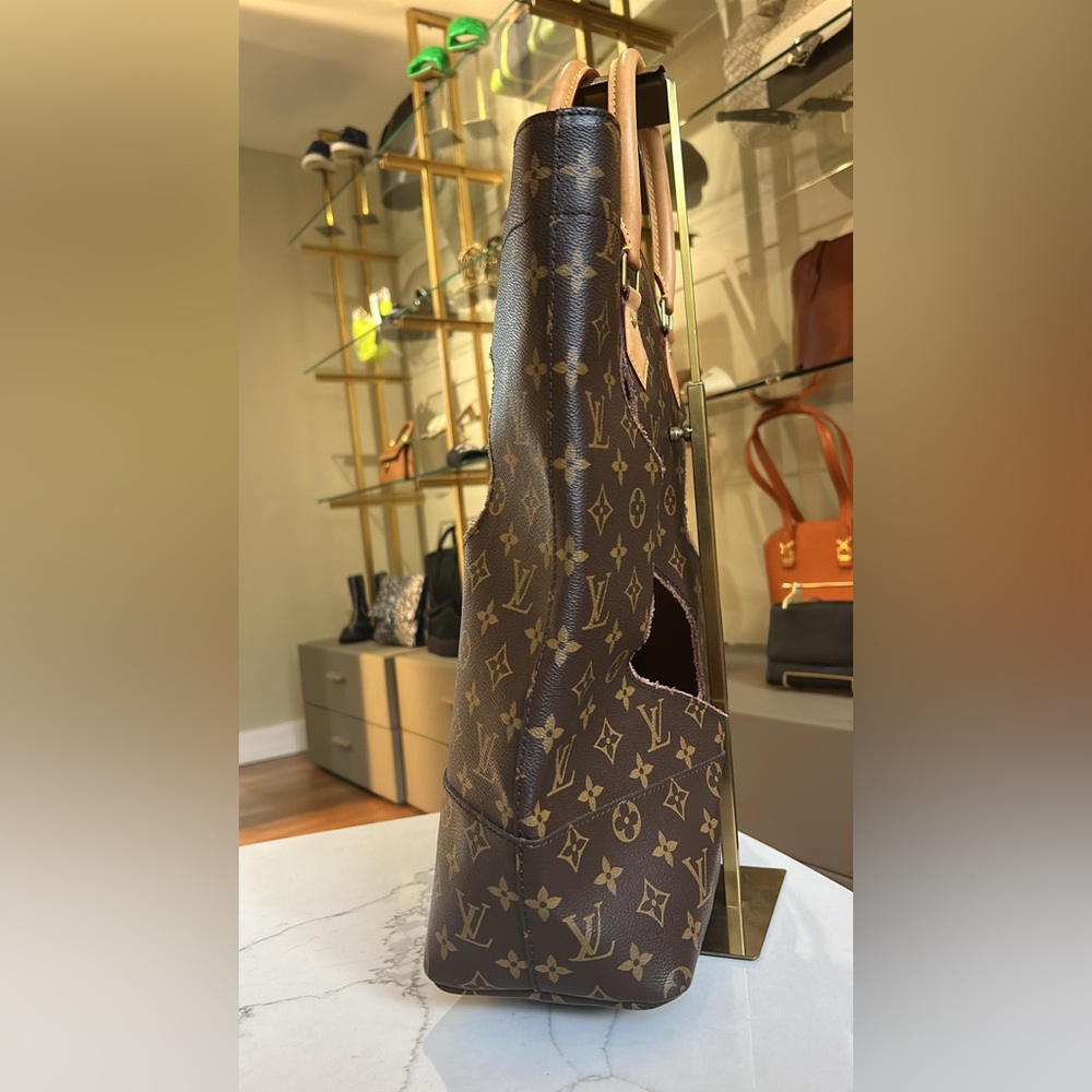 LOUIS VUITTON x COMME DES GARÇON Rei Kawakubo Bag - Picture 2 of 16